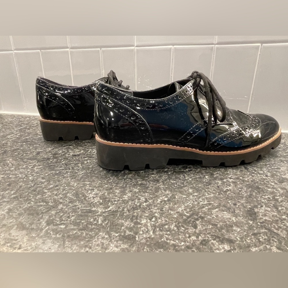 Vionic Black Patent Leather Brogue Flats - Picture 3 of 9